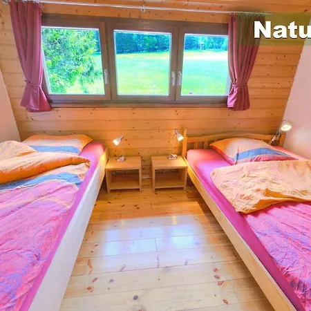 Wohlfühl-ferienwohnung 80 Qm, 8 Personen, Aussicht&heimkino *